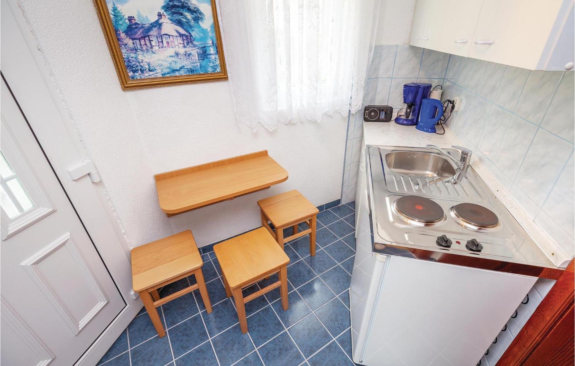 1 Bedroom Cozy Apartment In Crikvenica Exterior foto