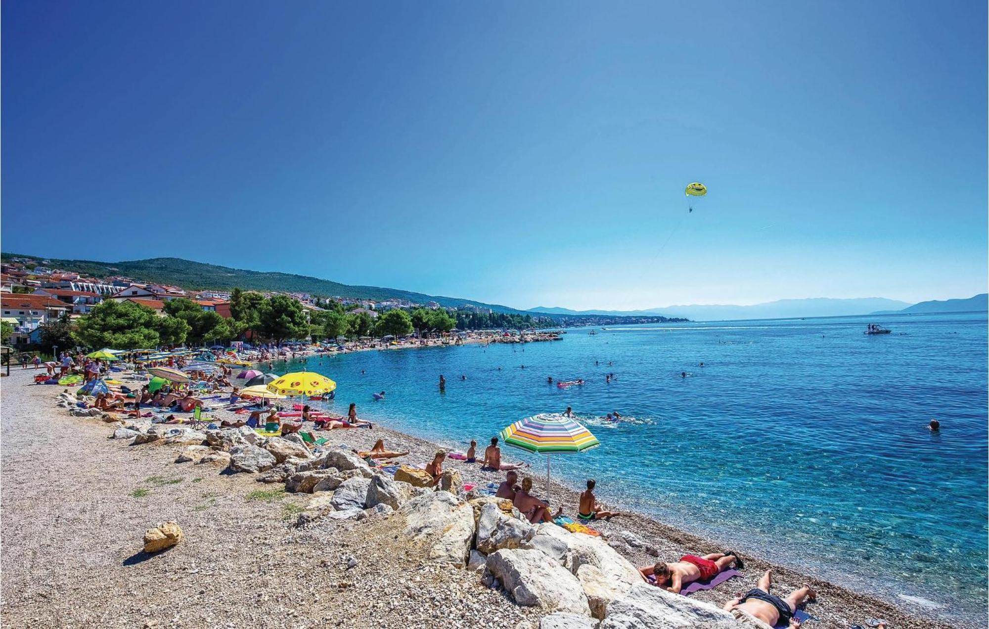 1 Bedroom Cozy Apartment In Crikvenica Exterior foto